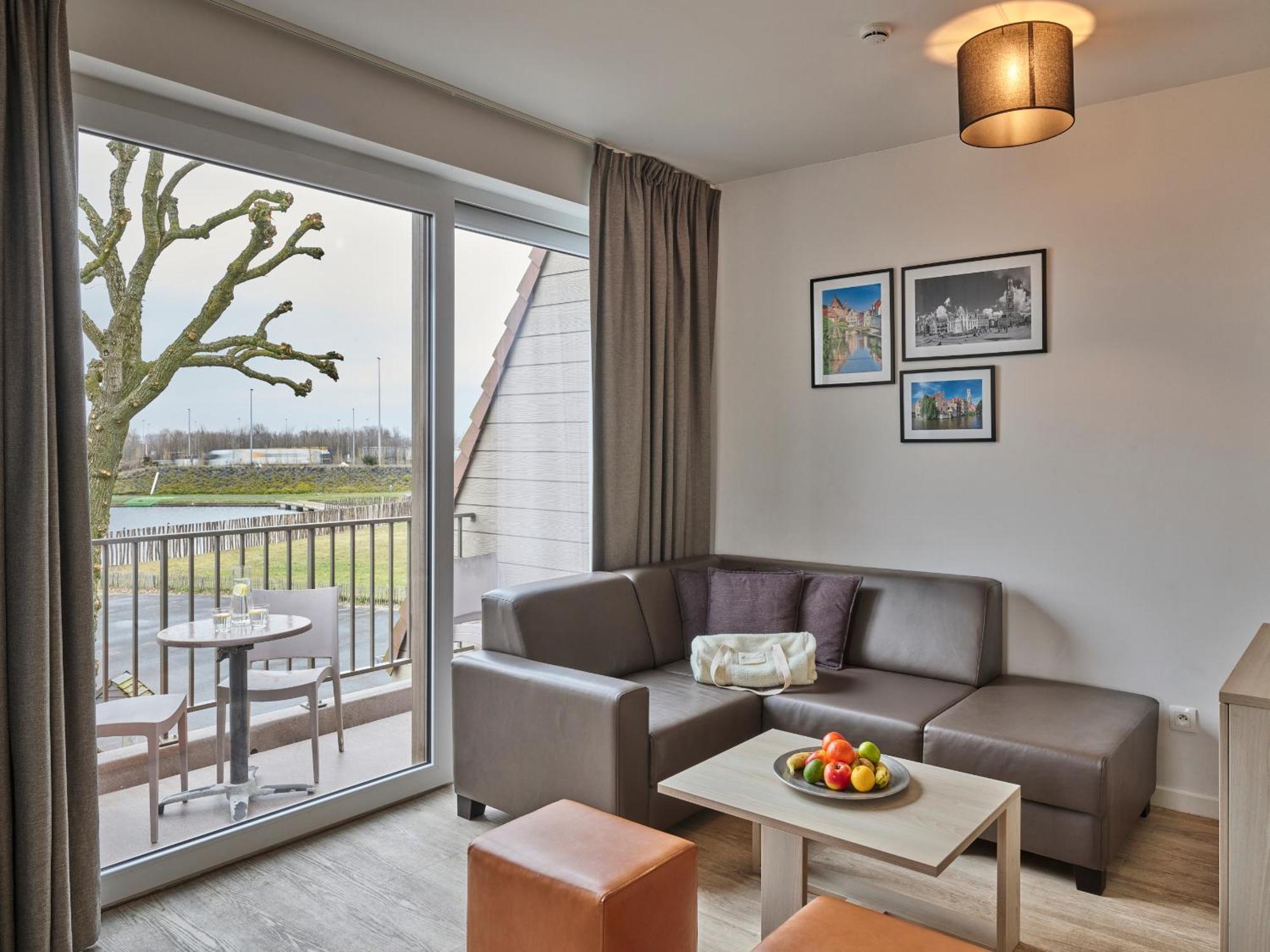 Holiday Suites Jabbeke - Klein Strand Экстерьер фото